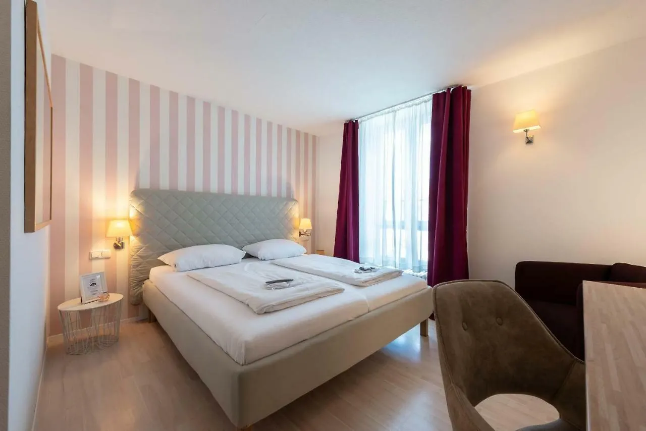Hotel Am Dom Bamberg 3*,